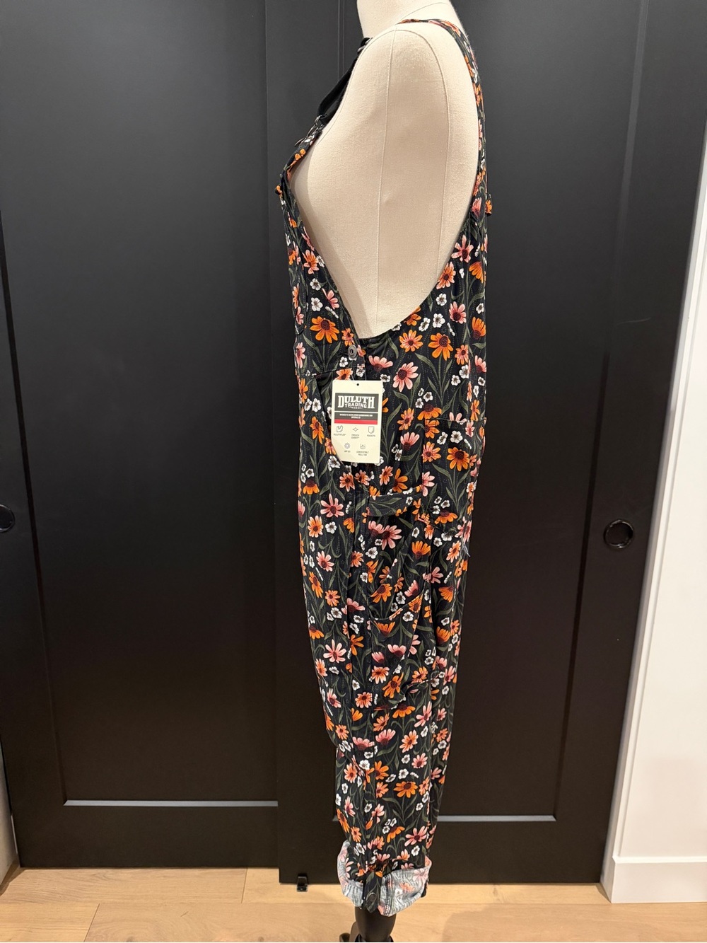 NWT Duluth Women's Heirloom Gardening Bib Overalls in Black Coneflower Small 29” - Picture 2 of 16